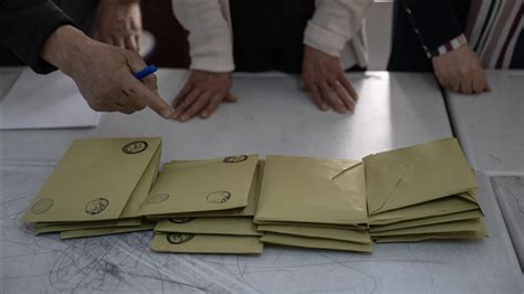 1­4­ ­M­a­y­ı­s­ ­s­e­ç­i­m­l­e­r­i­n­i­n­ ­r­u­t­i­n­ ­i­t­i­r­a­z­ ­s­ü­r­e­ç­l­e­r­i­ ­d­e­v­a­m­ ­e­d­i­y­o­r­